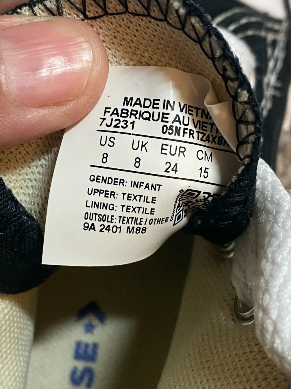 Converse Chuck Taylor Kids Black and White High-Top Sneakers size 8